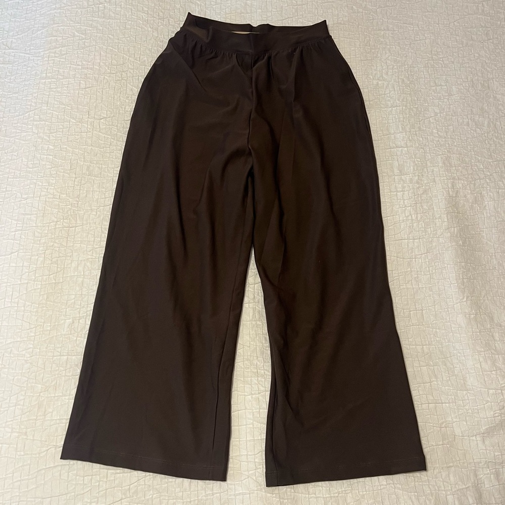 SPANX Wide Legged Cropped Pant